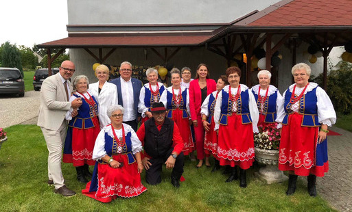 Zdjęcie do Zesp&oacute;ł Śpiewaczy &bdquo;Podlotki&rdquo; świętował 40-lecie w Ząbrowie   